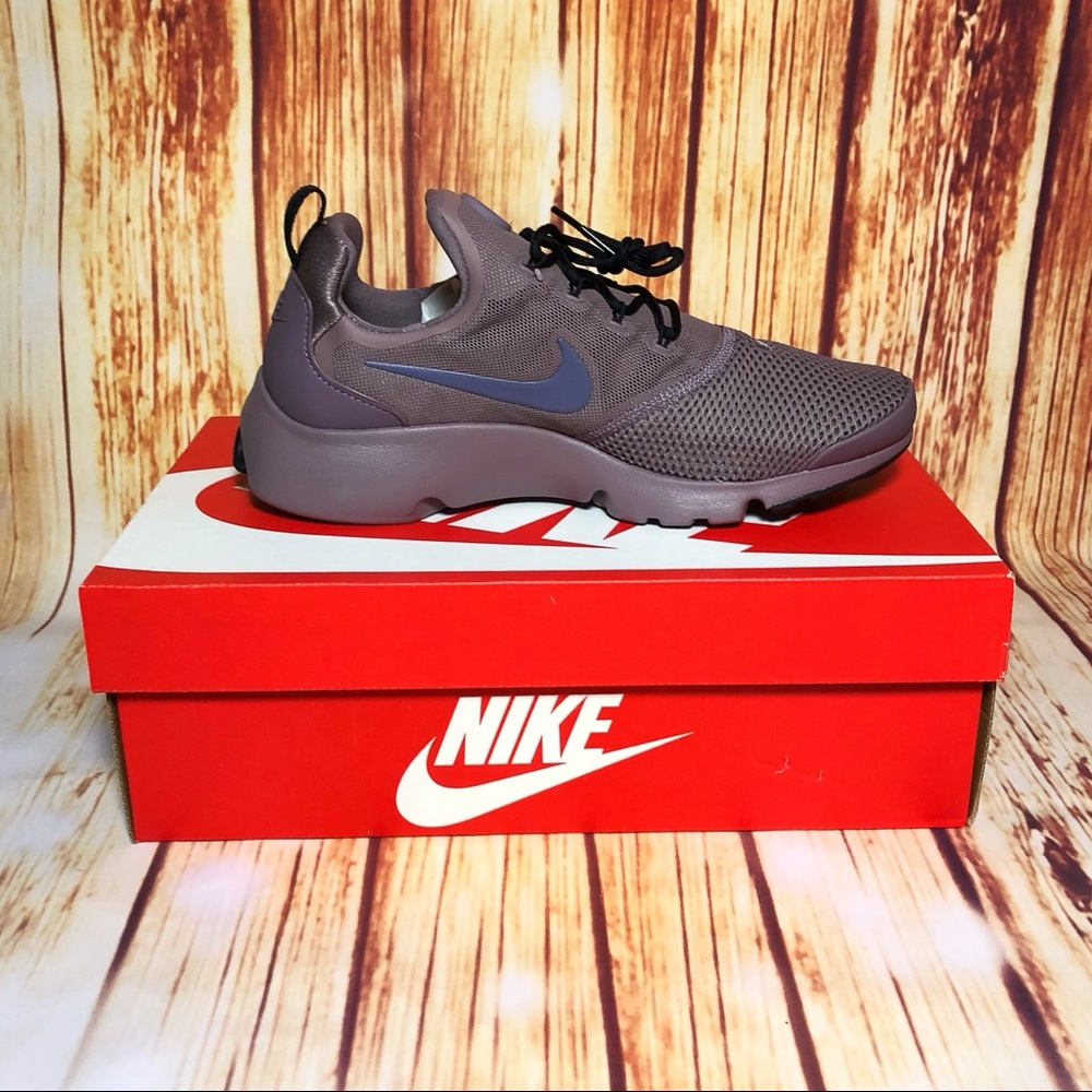 Women’s Nike Presto Fly Taupe/Grey Running Shoes - Picture 4 of 6